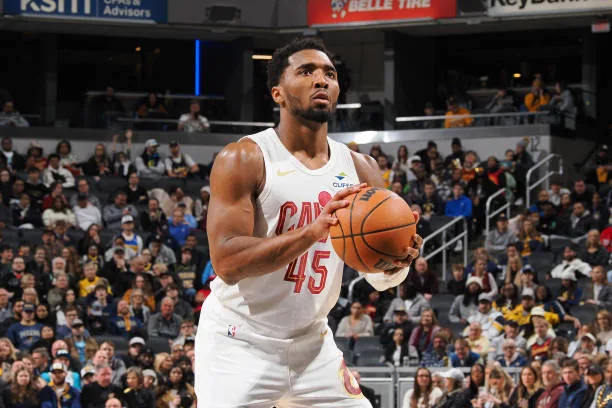 全明星賽名單大揭密:第3輪投票結果看點多多 5 Donovan Mitchell